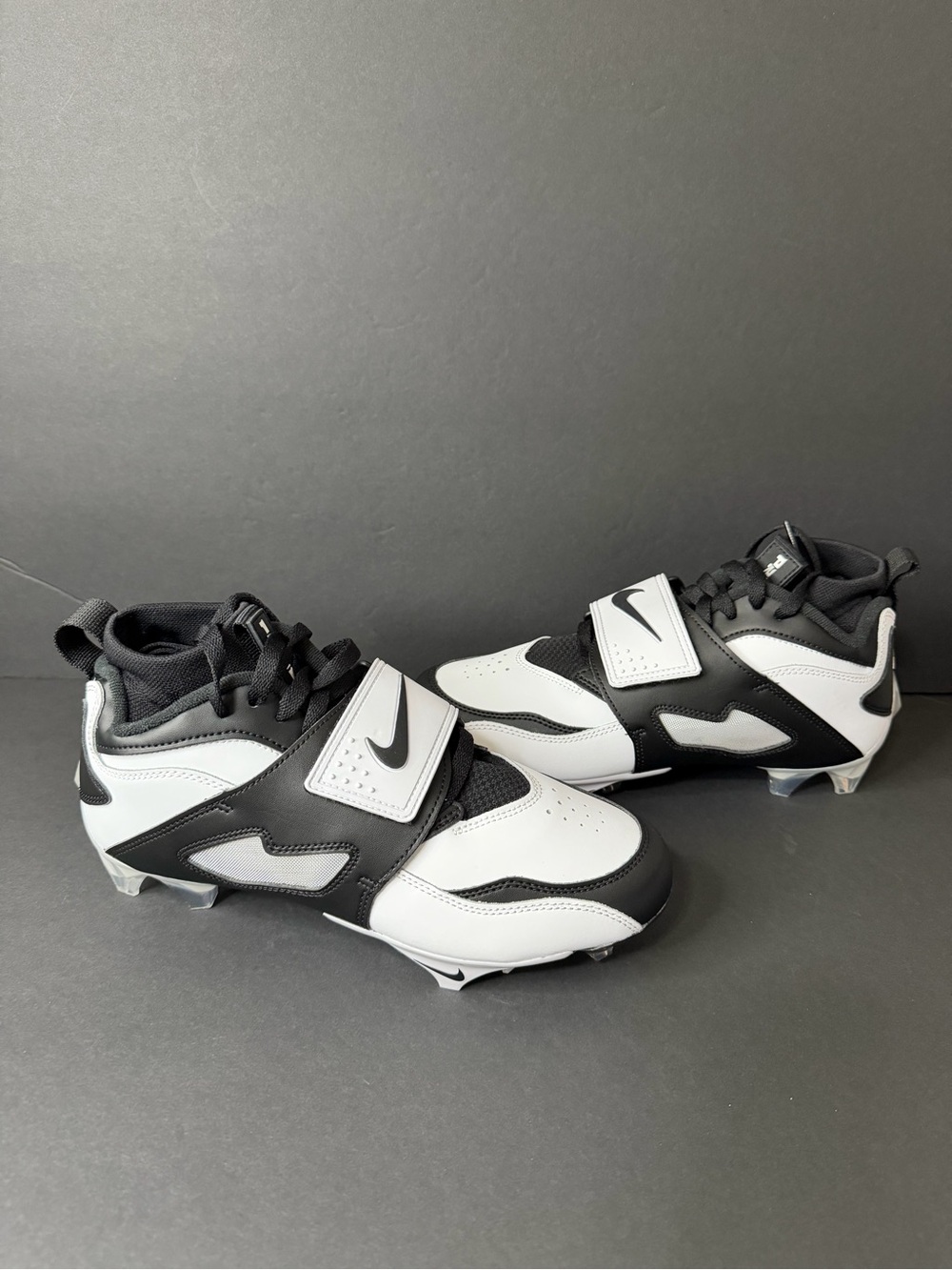 Nike Diamond Turf DT 93 TD Football Cleats White Black Silver HF5298-101 Sz 7.5